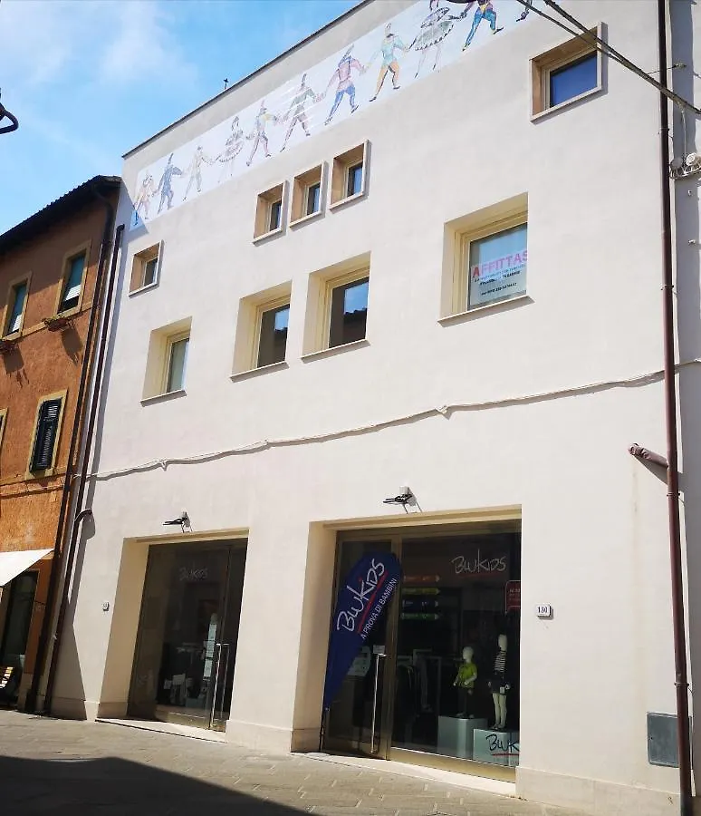 Apartment Da Cinema A Residenza D'Artista Blue Yellow Red Orbetello